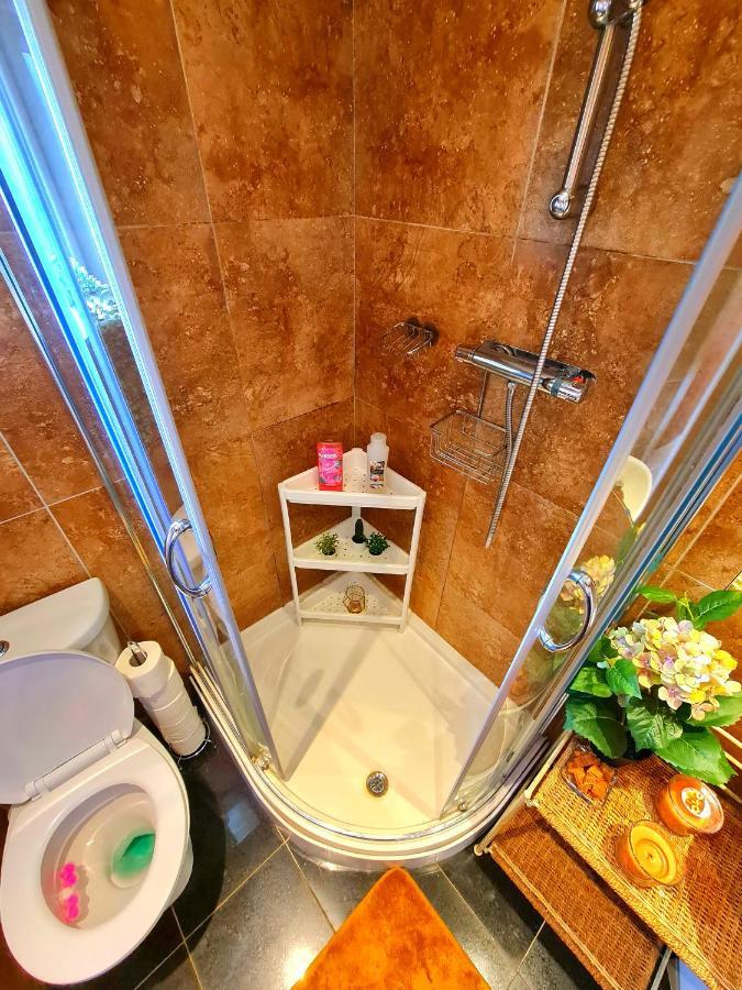 Full Flat-g Floor-private Kitchen/bathroom-parking Apartamento *