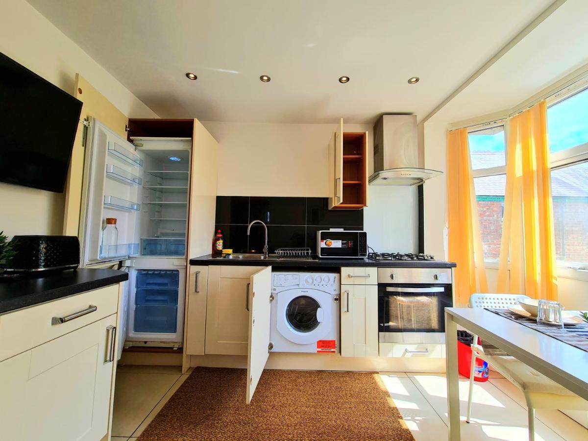 Full Flat-g Floor-private Kitchen/bathroom-parking Apartamento